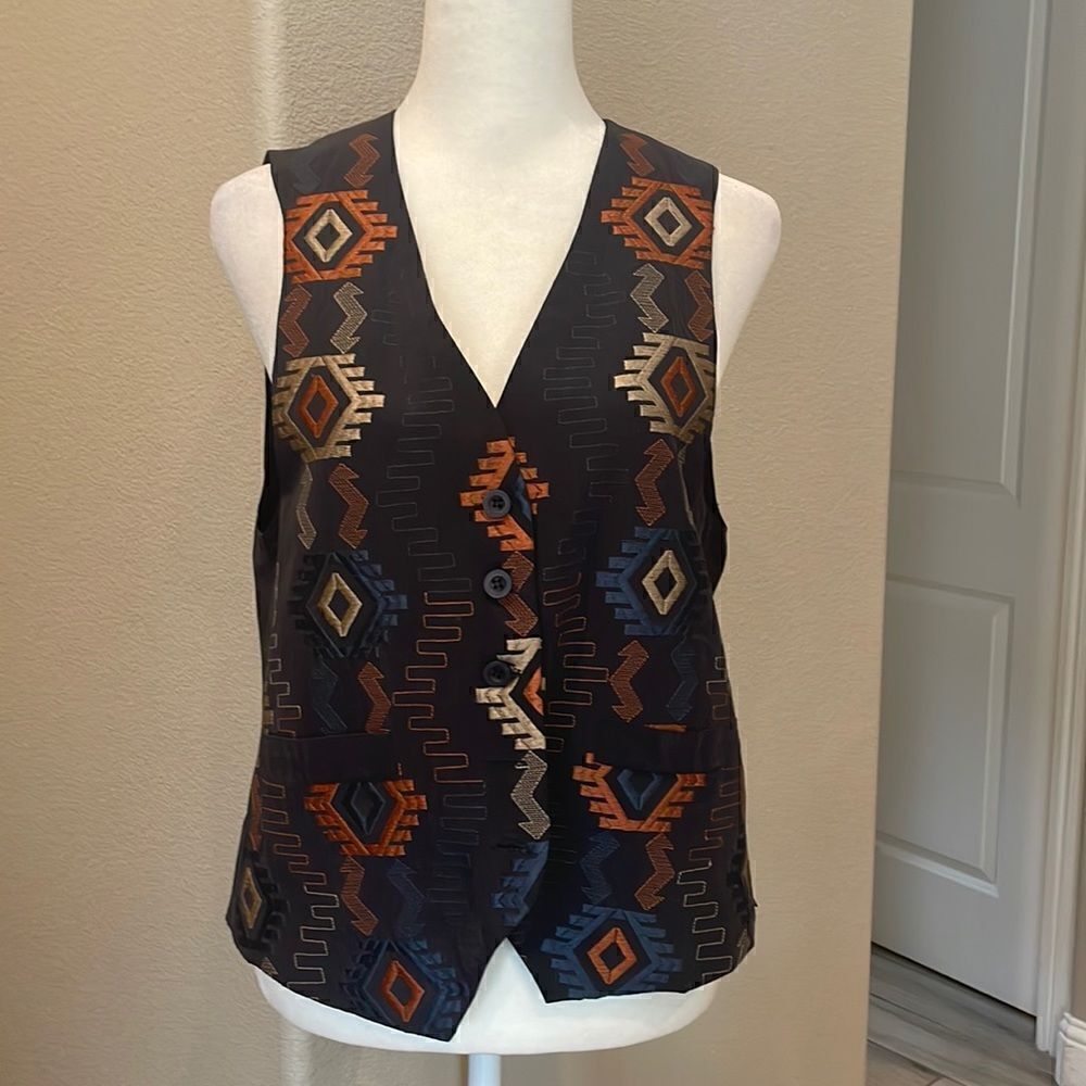 Fíorella Rubino Silk Embroidered Vest Size Small